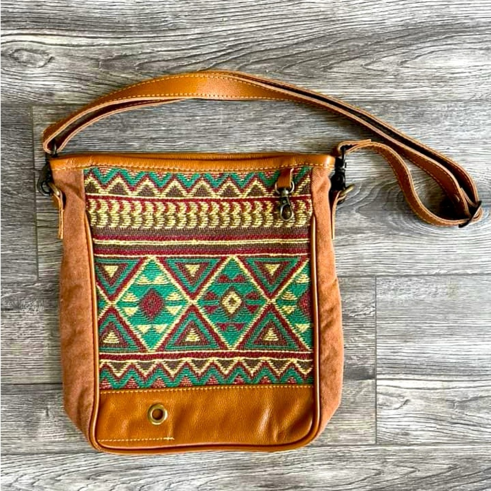 NWT Myra shoulder bag